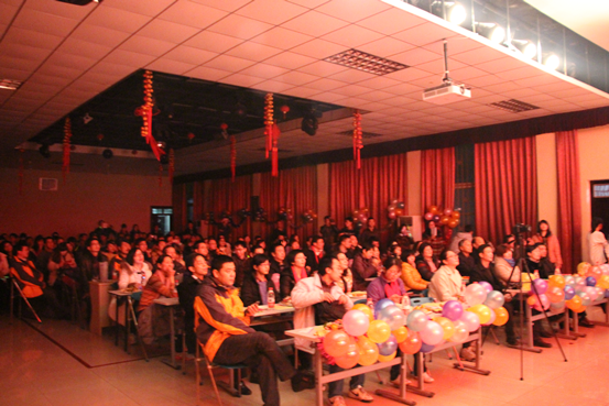 世界杯官网2015年师生联谊元旦晚会暨建院六周年庆典圆满落幕